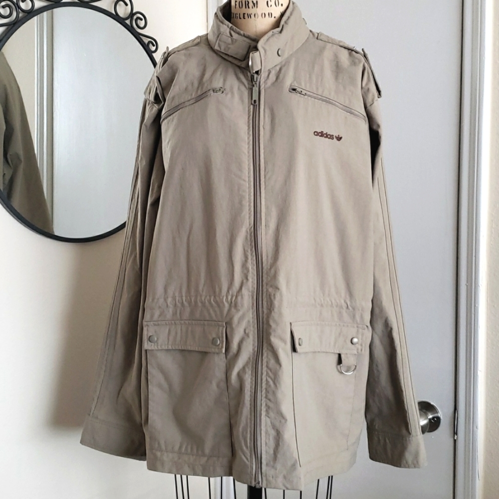 Adidas vintage tan  Men windbreaker drawstring  jacket size Large